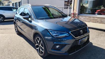 Usata Seat Arona FR 90 CV (66 kW) 2020 Grigio SUV