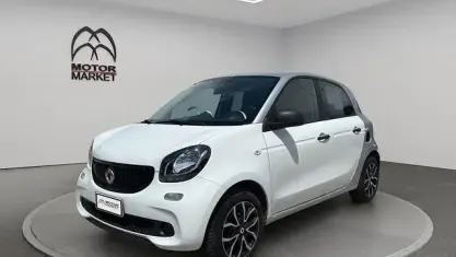 Usata Smart ForFour 71 CV (52 kW) 2017 Bianco Utilitaria