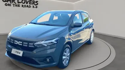 Usata Dacia Sandero Essentiel 91 CV (66 kW) 2024 Kpw grigio road Utilitaria
