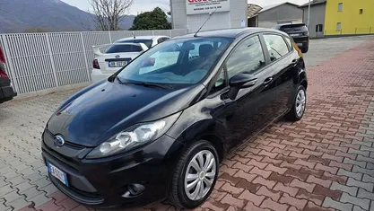 Nero Usata 2010 Ford Fiesta Tre volumi | 4900 € (Buon prezzo)