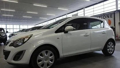 Usata Opel Corsa 85 CV (62 kW) 2014 Utilitaria