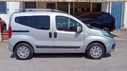 Begagnad Fiat Qubo Lounge 77 HK (56 kW) 2026 Silver Minibuss
