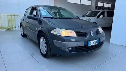Usata Renault Mégane II Dynamique 106 CV (77 kW) 2007 Grigio Berlina