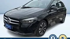 Nero pastello Usata 2022 Mercedes B250e Monovolume | 26.900 € (Buon prezzo)