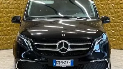 Usata Mercedes V250 Premium 190 CV (139 kW) 2023 Nero Monovolume