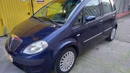 Usata Lancia Musa 2005 Blu Monovolume