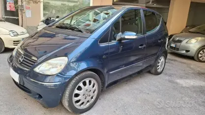 Usata Mercedes A140 Elegance 82 CV (60 kW) 2003 Blu Utilitaria