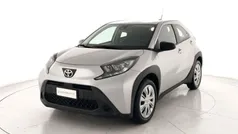 Bianco Usata 2024 Toyota Aygo Active Due volumi | 15.900 € (Buon prezzo)