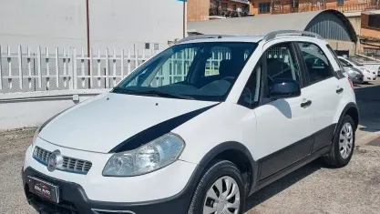 Usata Fiat Sedici 120 CV (88 kW) 2012 Bianco SUV