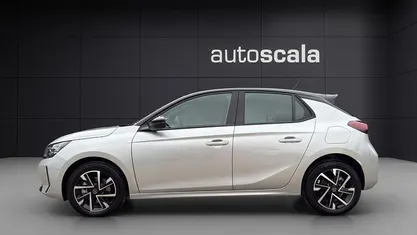 Argento Nuova 2025 Opel Corsa Tre volumi | 19.490 € (Buon prezzo)