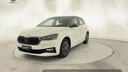 Begagnad Skoda Fabia Style 80 HK (58 kW) 2023 Vit Halvkombi