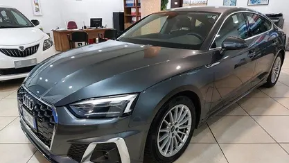 Usata Audi A5 Sportback Business 204 CV (150 kW) 2024 Grigio Utilitaria