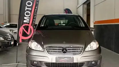 Usata Mercedes A150 Elegance 95 CV (69 kW) 2008 Grigio Berlina