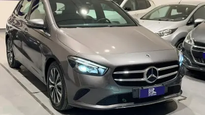 Usata Mercedes B180 Business 116 CV (85 kW) 2022 Grigio Monovolume