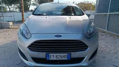 Usata 2015 Ford Fiesta Tre volumi | 4400 € (Buon prezzo)