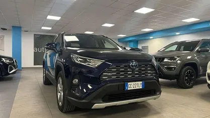 Usata Toyota RAV4 Hybrid Lounge 178 CV (130 kW) 2020 Blu SUV