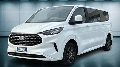 Usata 2024 Ford Tourneo Custom Titanium Furgone | 43.000 € (Buon prezzo)