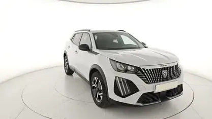 Usata Peugeot 2008 Allure 101 CV (74 kW) 2024 Bianco SUV
