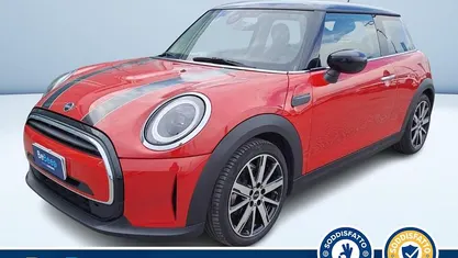 Usata Mini Cooper Classic 136 CV (100 kW) 2023 Rosso metallizzato Utilitaria