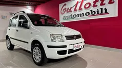 Bianco pastello Usata 2009 Fiat Panda Dynamic Due volumi | 4800 € (Buon prezzo)