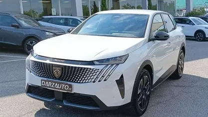 Usata Peugeot 3008 Allure 136 CV (100 kW) 2024 SUV