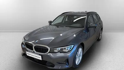 Usata BMW 320 Advantage 190 CV (139 kW) 2019 Mineral grey metallizzato Station wagon