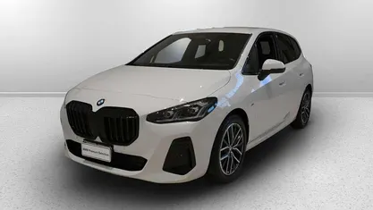 Alpin white pastello Usata 2023 BMW 218 Active Tourer Comfort Edition Monovolume | 35.500 € (Molto cara)