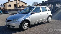 Usata 2004 Opel Corsa Enjoy Tre volumi | 700 € (Ottimo prezzo)