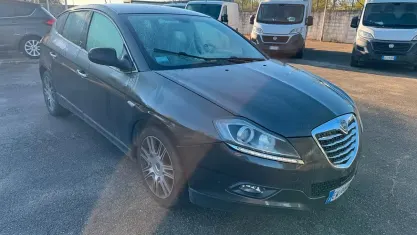 Usata Lancia Delta Gold 120 CV (88 kW) 2014 Grigio Utilitaria