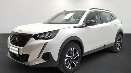 Usata Peugeot 2008 Allure 102 CV (75 kW) 2023 Bianco SUV