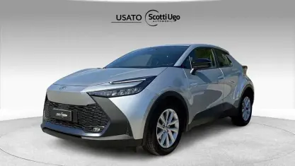 Usata Toyota C-HR Lounge 140 CV (102 kW) 2025 Bianco SUV