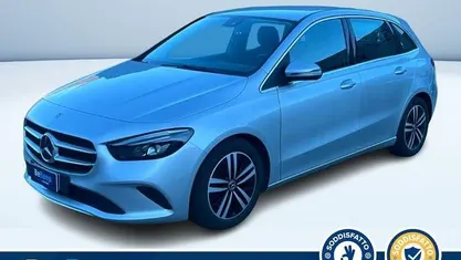 Usata Mercedes B180 116 CV (85 kW) 2022 Argento metallizzato Monovolume