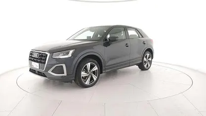 Usata Audi Q2 Advanced 150 CV (110 kW) 2024 Grigio manhattan metallizzato SUV