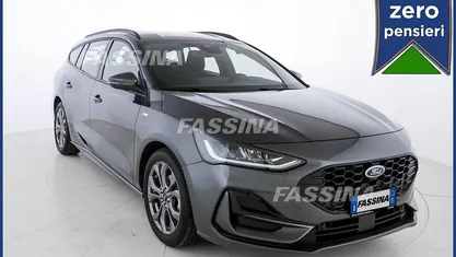 Grigio Usata 2023 Ford Focus ST-Line Station wagon | 18.800 € (Buon prezzo)