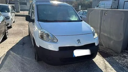 Usata Peugeot Partner 75 CV (55 kW) 2012 Bianco Monovolume