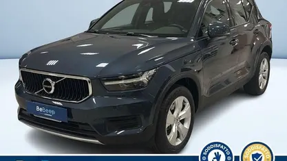 Blu metallizzato Usata 2021 Volvo XC40 Momentum SUV | 24.100 € (Ottimo prezzo)