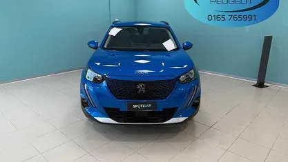Usata Peugeot e-2008 Allure 56 kW (77 CV) 2021 Blu/azzurro SUV