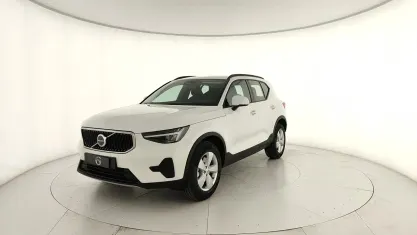Nuova Volvo XC40 163 CV (119 kW) 2026 Bianco ghiacciaio SUV