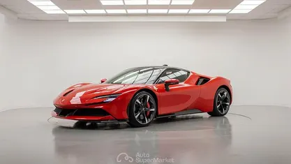 Rosso corsa Usata 2022 Ferrari SF90 Coupé | 392.890 €