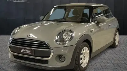 Usata Mini ONE 75 CV (55 kW) 2019 Grigio Utilitaria