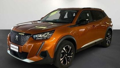 Usata Peugeot 2008 Allure 110 CV (80 kW) 2022 Arancione SUV