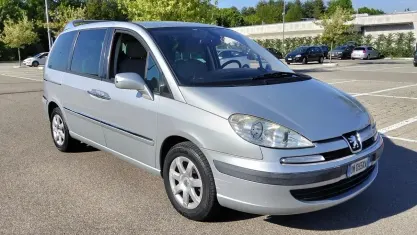 Usata Peugeot 807 136 CV (100 kW) 2008 Grigio Monovolume