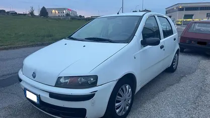 Usata Fiat Punto 60 CV (44 kW) 2001 Utilitaria
