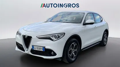 Usado Alfa Romeo Stelvio Business 190 CV (139 kW) 2022 Blanco SUV