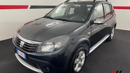 Usata Dacia Sandero Stepway 90 CV (66 kW) 2011 Berlina