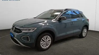 Usata VW T-Roc Life 110 CV (80 kW) 2022 Blu SUV
