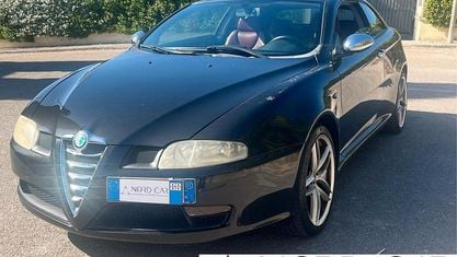 Usata Alfa Romeo GT Distinctive 150 CV (110 kW) 2005 Nero Coupé