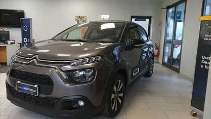Grigio scuro Usata 2024 Citroën C3 PureTech Due volumi | 16.200 € (Buon prezzo)