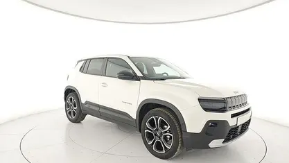 Begagnad Jeep Avenger Summit 101 HK (74 kW) 2025 Vit SUV