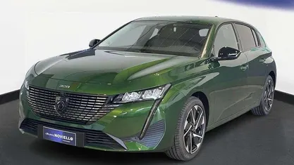 Verde Nuova 2025 Peugeot 308 Allure Berlina | 28.500 € (Buon prezzo)